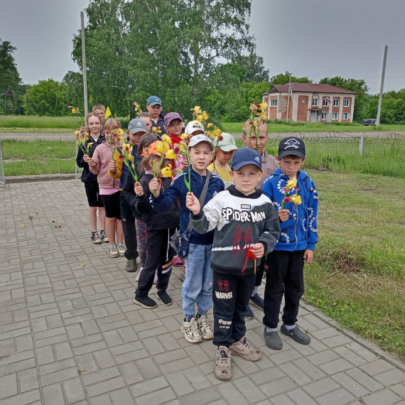 Школа "День памяти и скорби. Мы помним! Мы гордимся!".